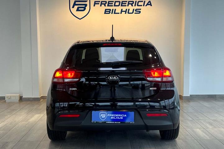 Sort Kia Rio fra 2019