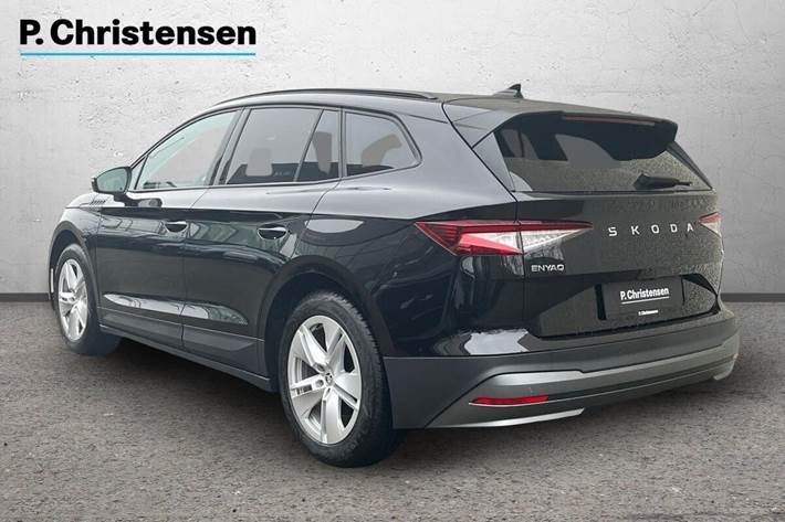 Sort Skoda Enyaq fra 2024