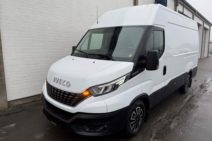 Hvid Iveco Daily fra 2021