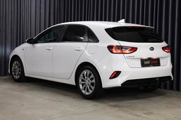 Hvid Kia Ceed fra 2019