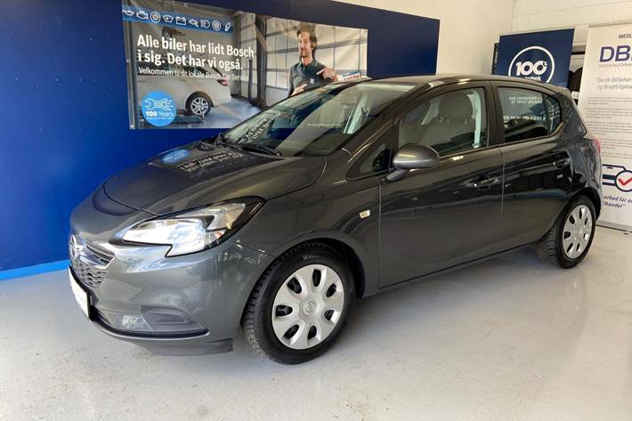 Grå Opel Corsa fra 2017