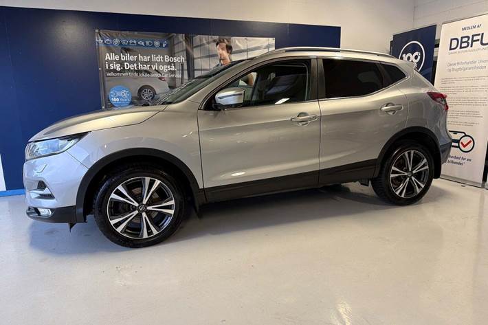 Sølv Nissan Qashqai fra 2019
