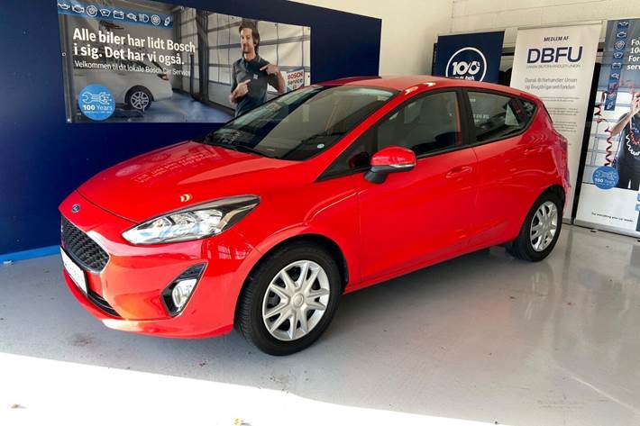 Rød Ford Fiesta fra 2019 set udefra