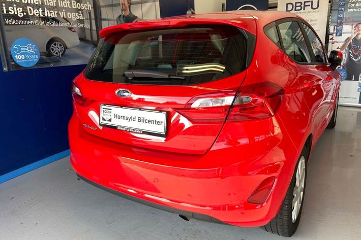 Rød Ford Fiesta fra 2019