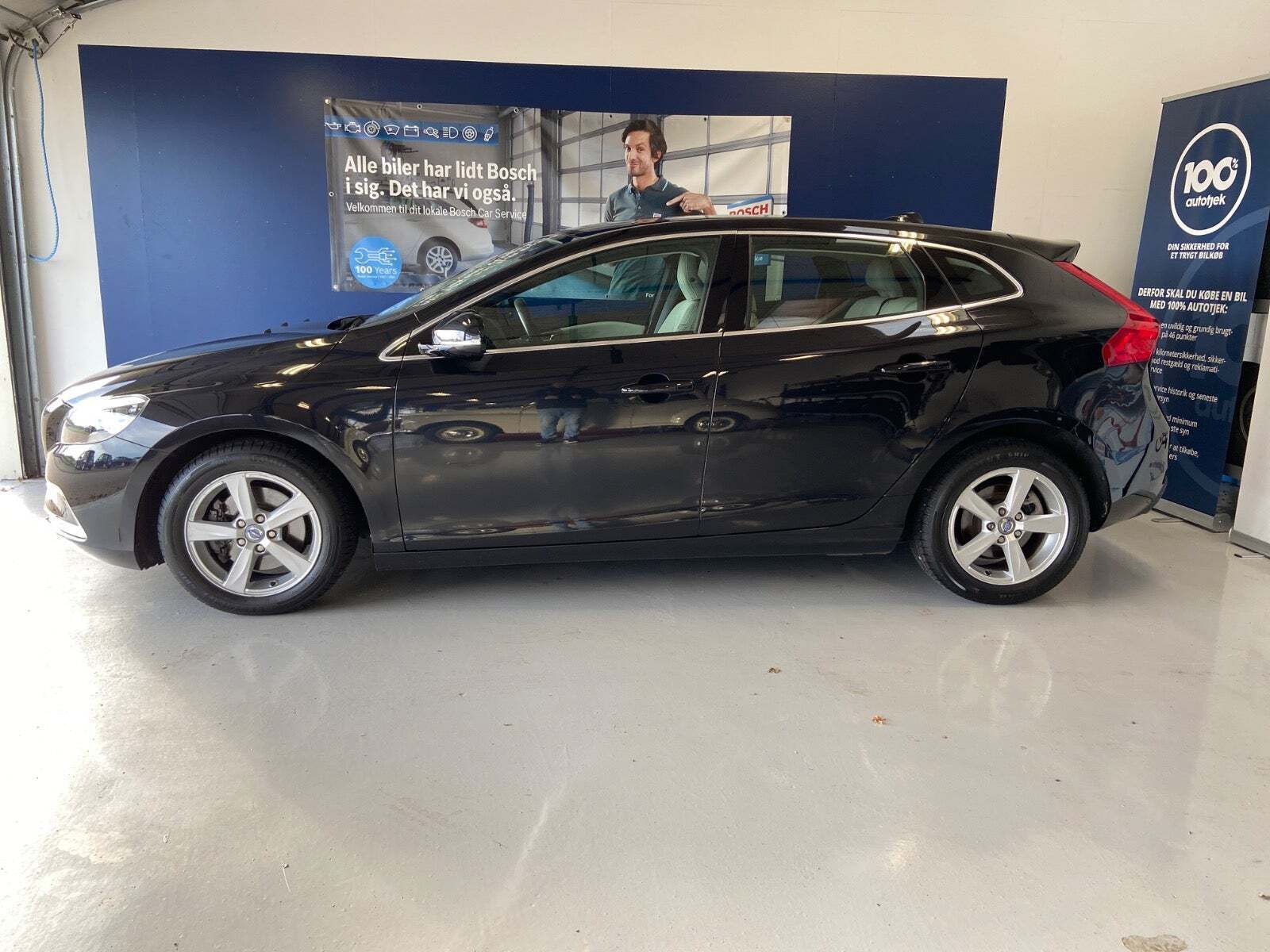 Volvo V40 1,6 T4 180 Momentum