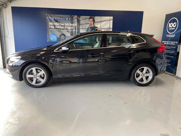 Volvo V40 1,6 T4 180 Momentum