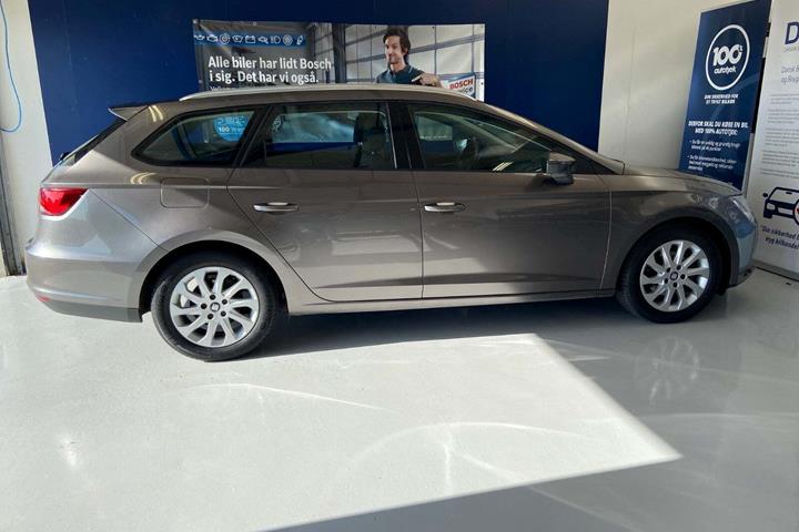 Grå Seat Leon fra 2017
