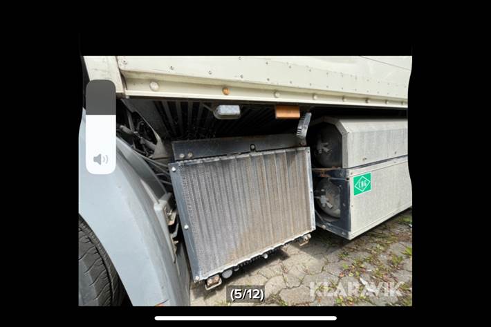 Beige Mercedes Econic 1830 fra 2016