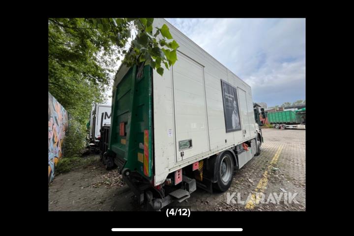 Beige Mercedes Econic 1830 fra 2016