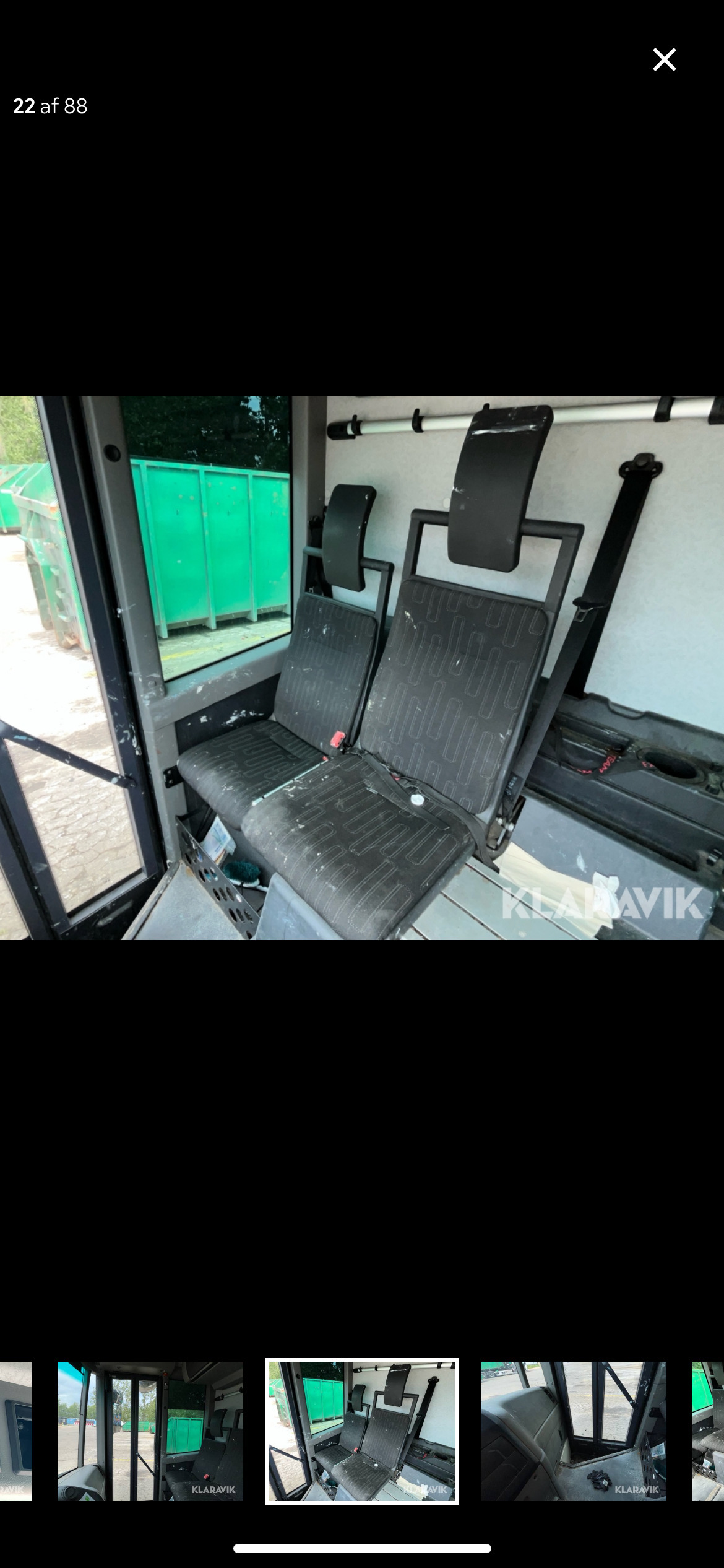 Beige Mercedes Econic 1830 fra 2016