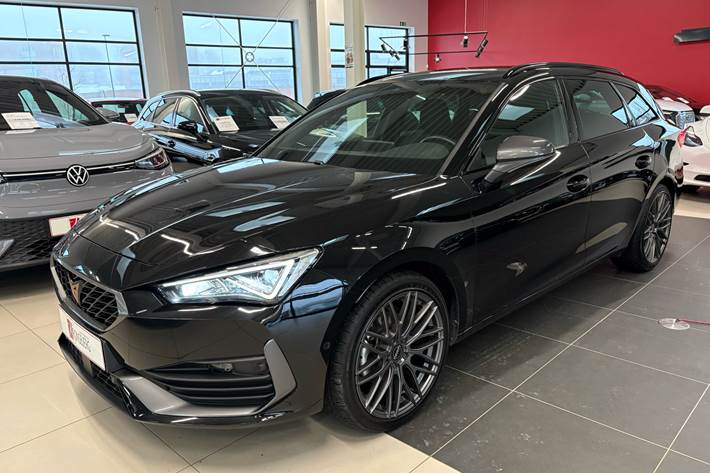 Sort Cupra Leon fra 2023 set udefra