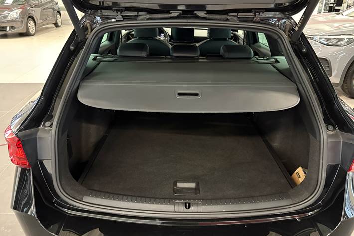 Sort Cupra Leon fra 2023