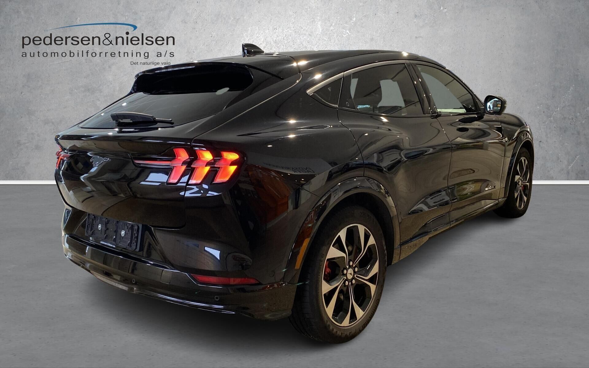 Ford Mustang Mach-E EL UR 294HK 5d Aut.