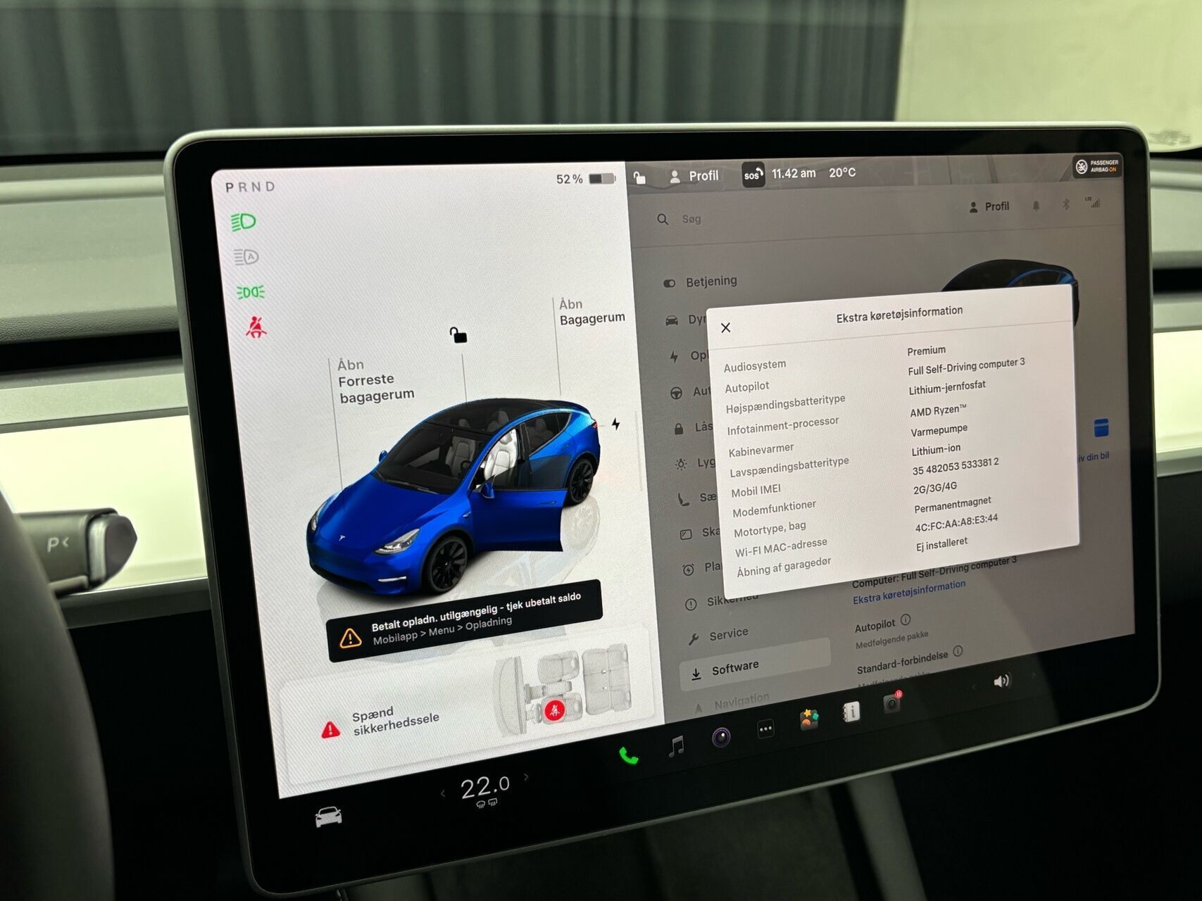 Blå Tesla Model Y fra 2024
