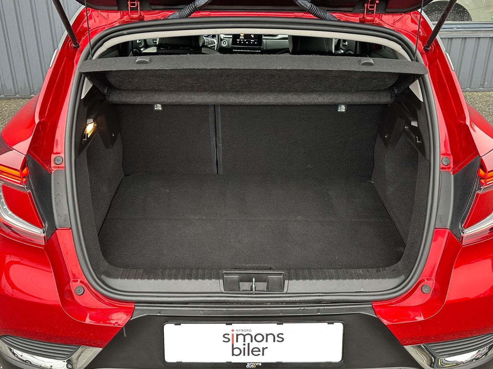 Rød Renault Captur fra 2021