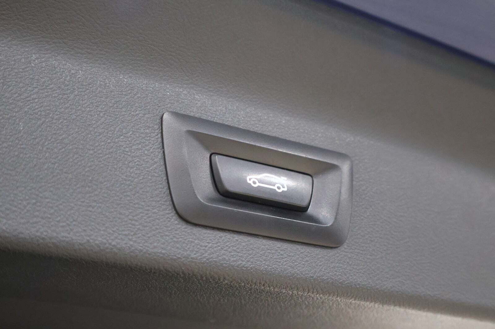 Blå BMW iX3 fra 2022