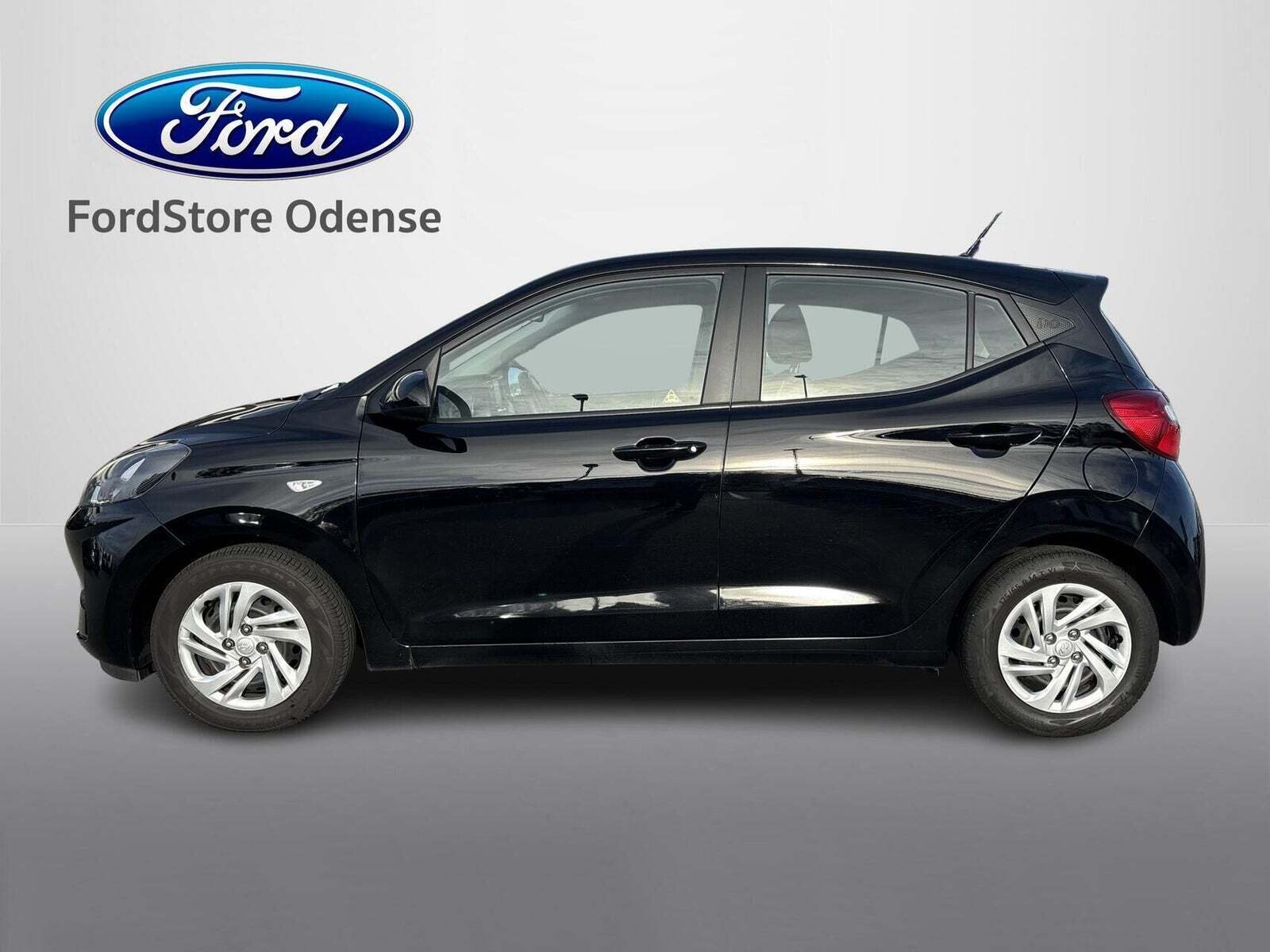 Sort Hyundai i10 fra 2021