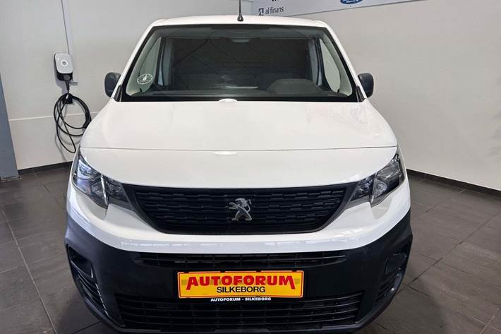 Hvid Peugeot Partner fra 2019