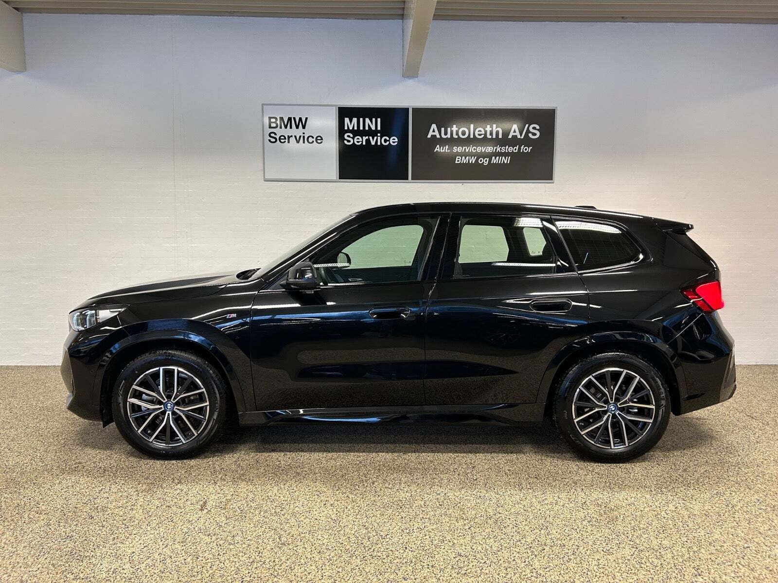 BMW iX1 xDrive30 Fully Charged M-Sport