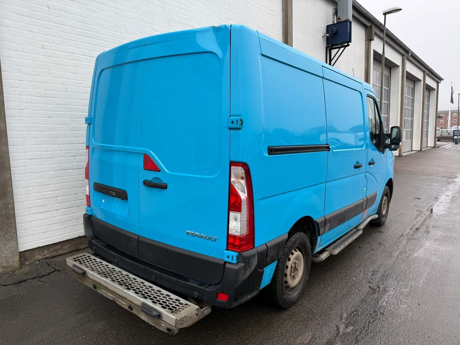 Renault Master IV T33 2,3 dCi 150 L1H1 Kassevogn aut.