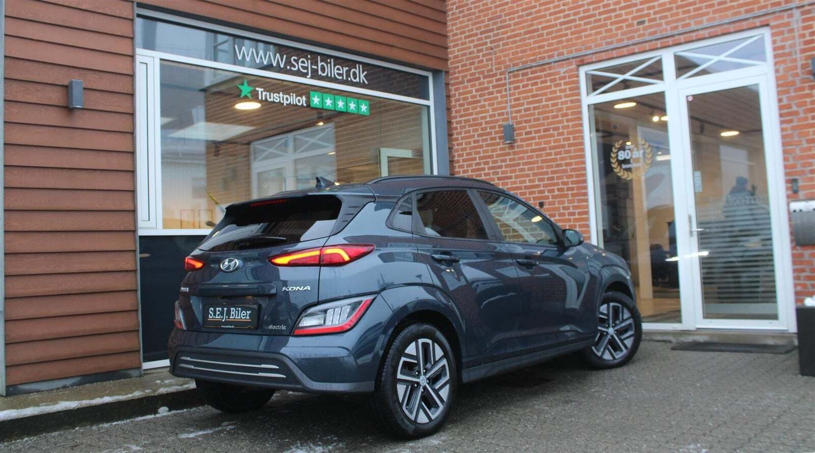 Blå Hyundai Kona fra 2021