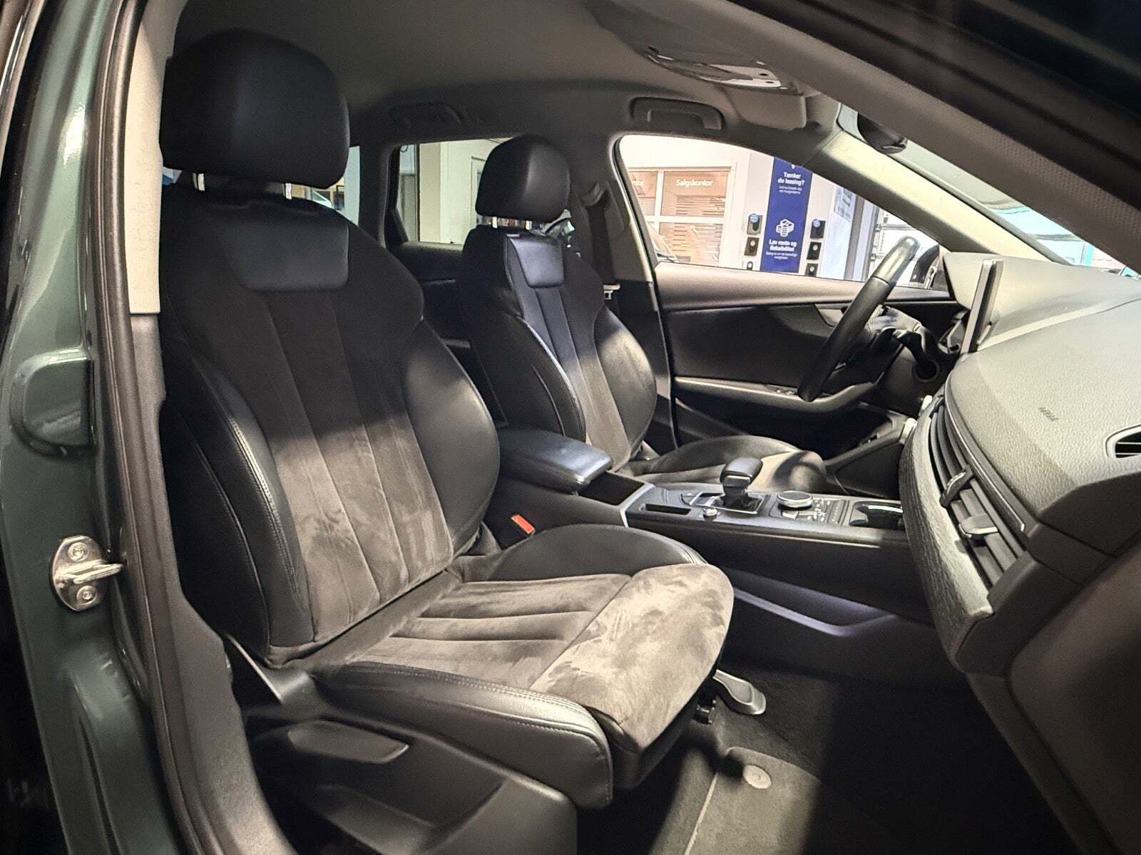 Grøn Audi A4 fra 2018