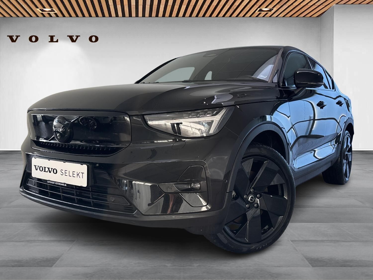 Volvo EC40 Extended Range Black Edition