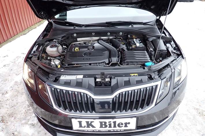 Sort Skoda Octavia fra 2019