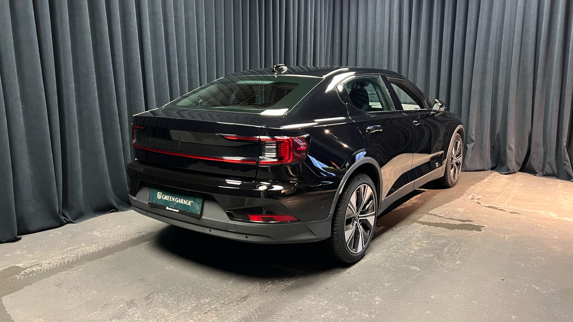 Sort Polestar 2 fra 2023