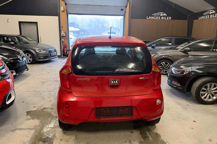 Grå Kia Picanto fra 2013