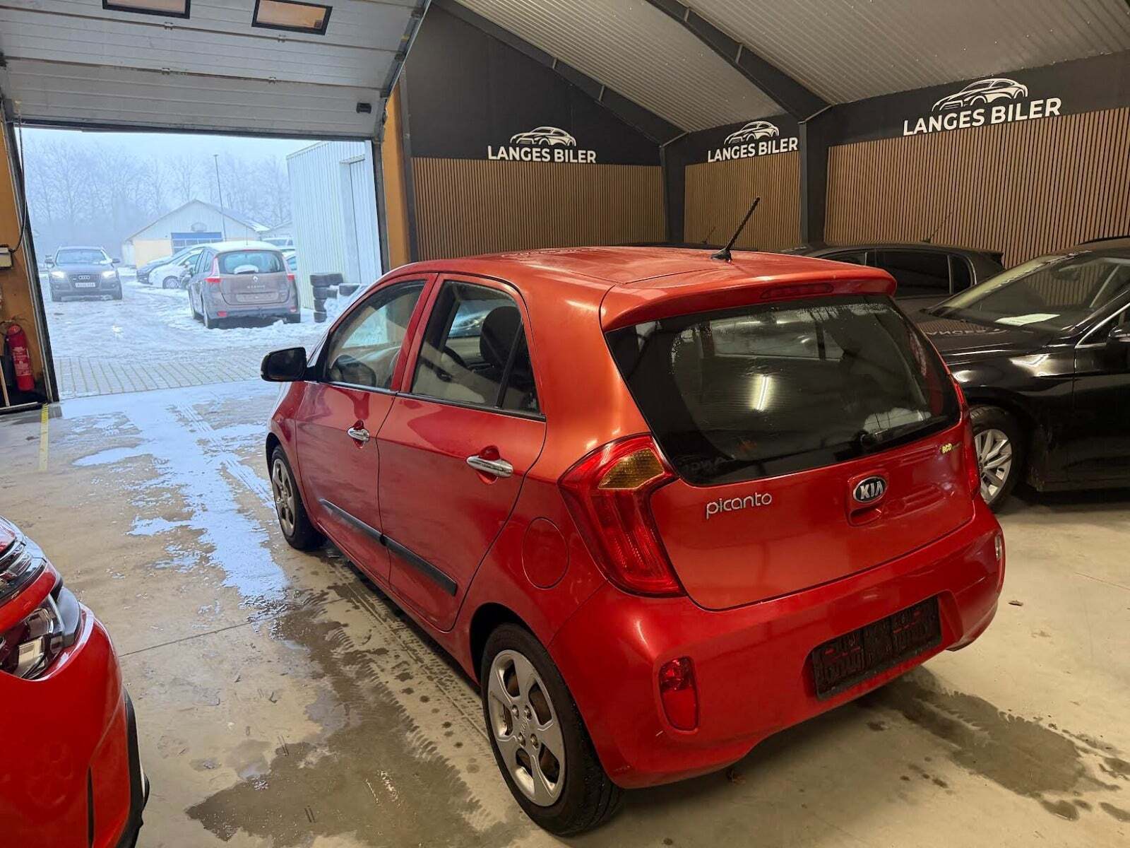 Grå Kia Picanto fra 2013