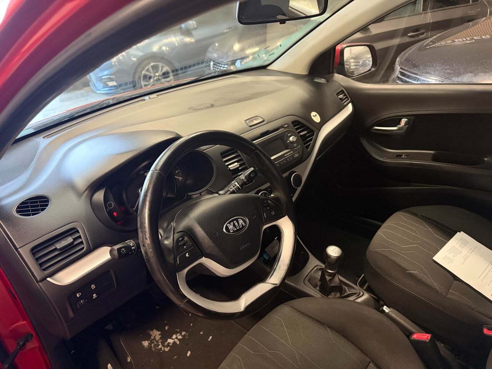 Grå Kia Picanto fra 2013