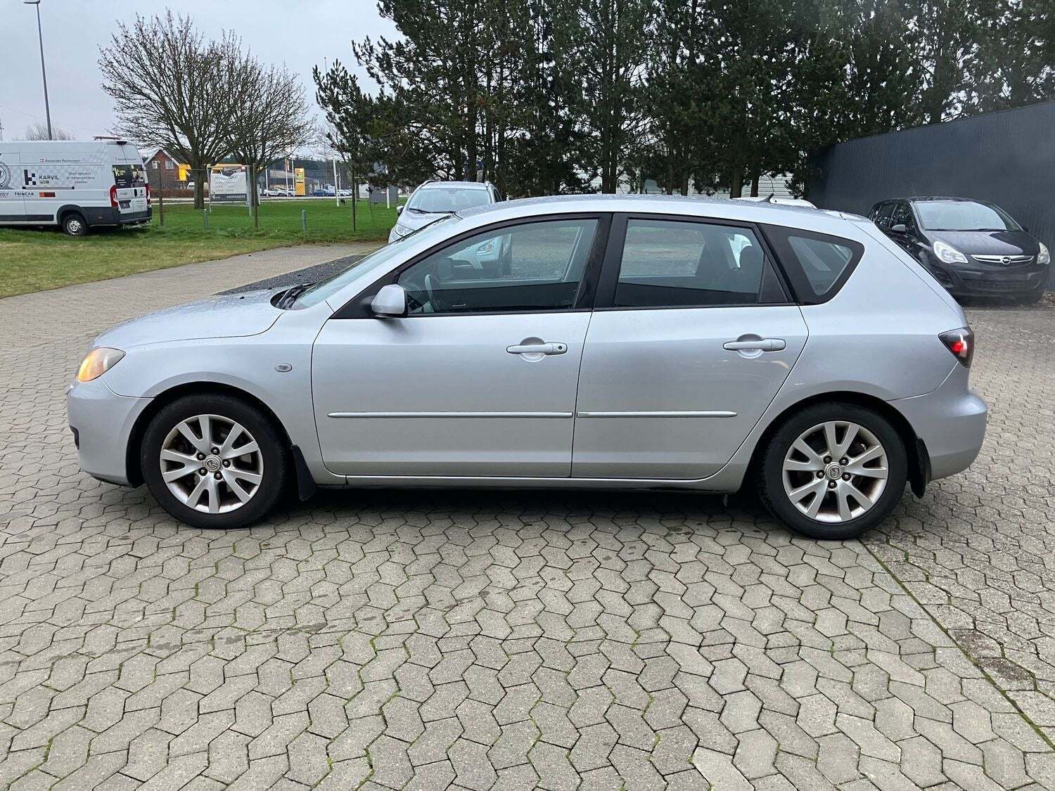 Sølv Mazda 3 fra 2008