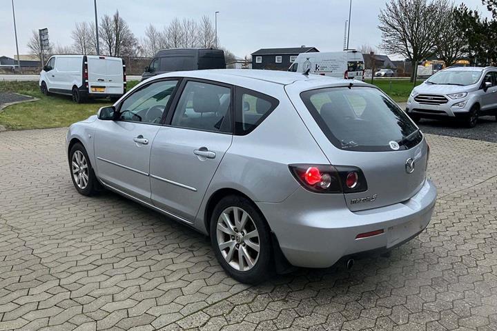 Sølv Mazda 3 fra 2008