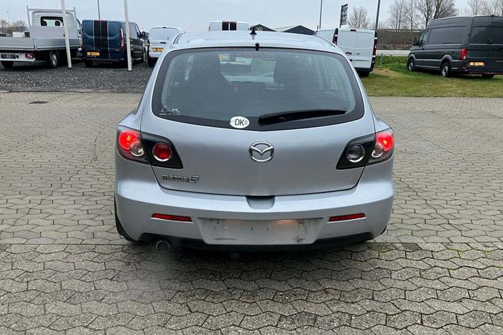 Sølv Mazda 3 fra 2008