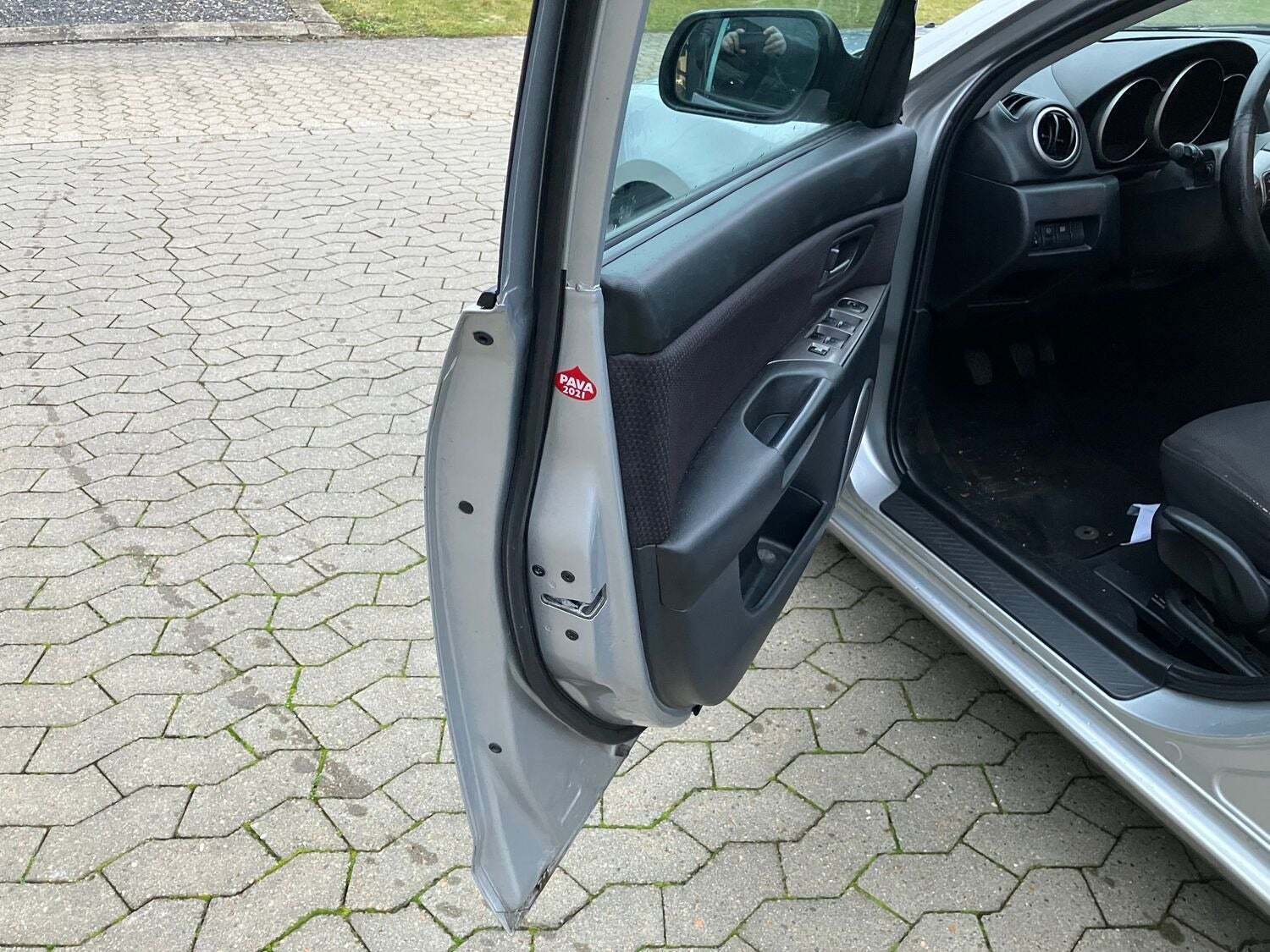 Sølv Mazda 3 fra 2008
