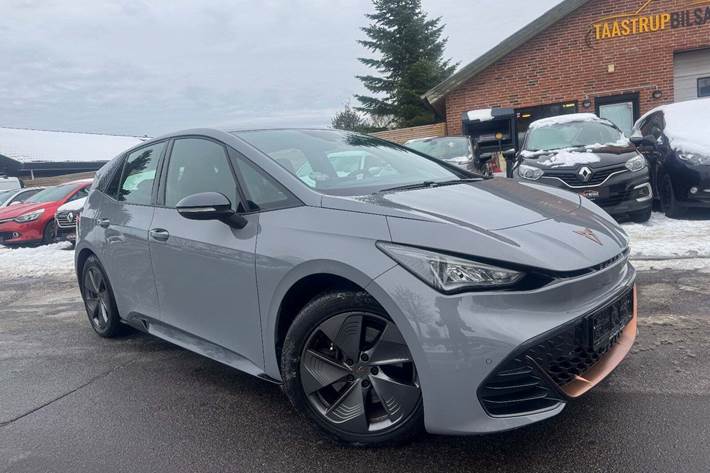 undefined Cupra Born fra 2022 set udefra