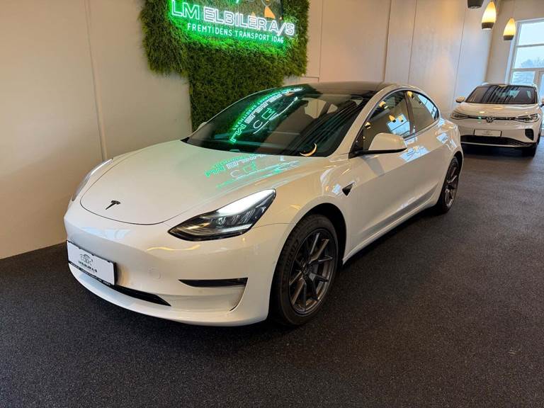 Tesla Model 3 Long Range AWD