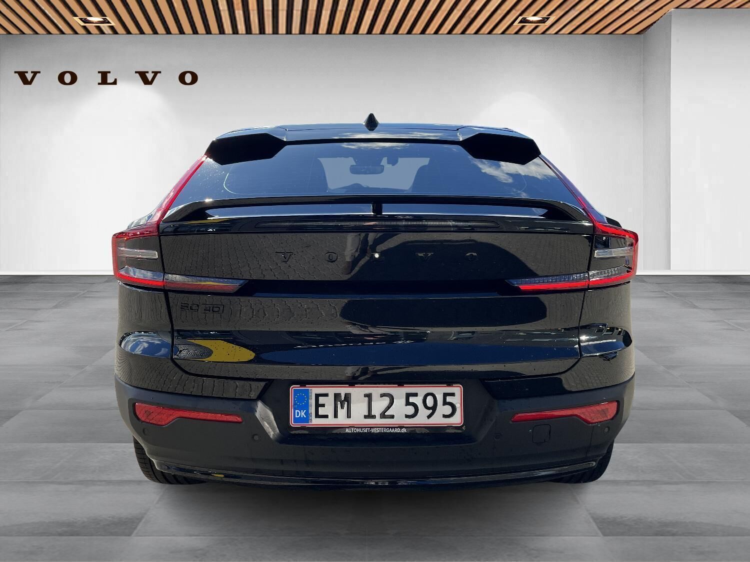 Volvo EC40 Extended Range Black Edition