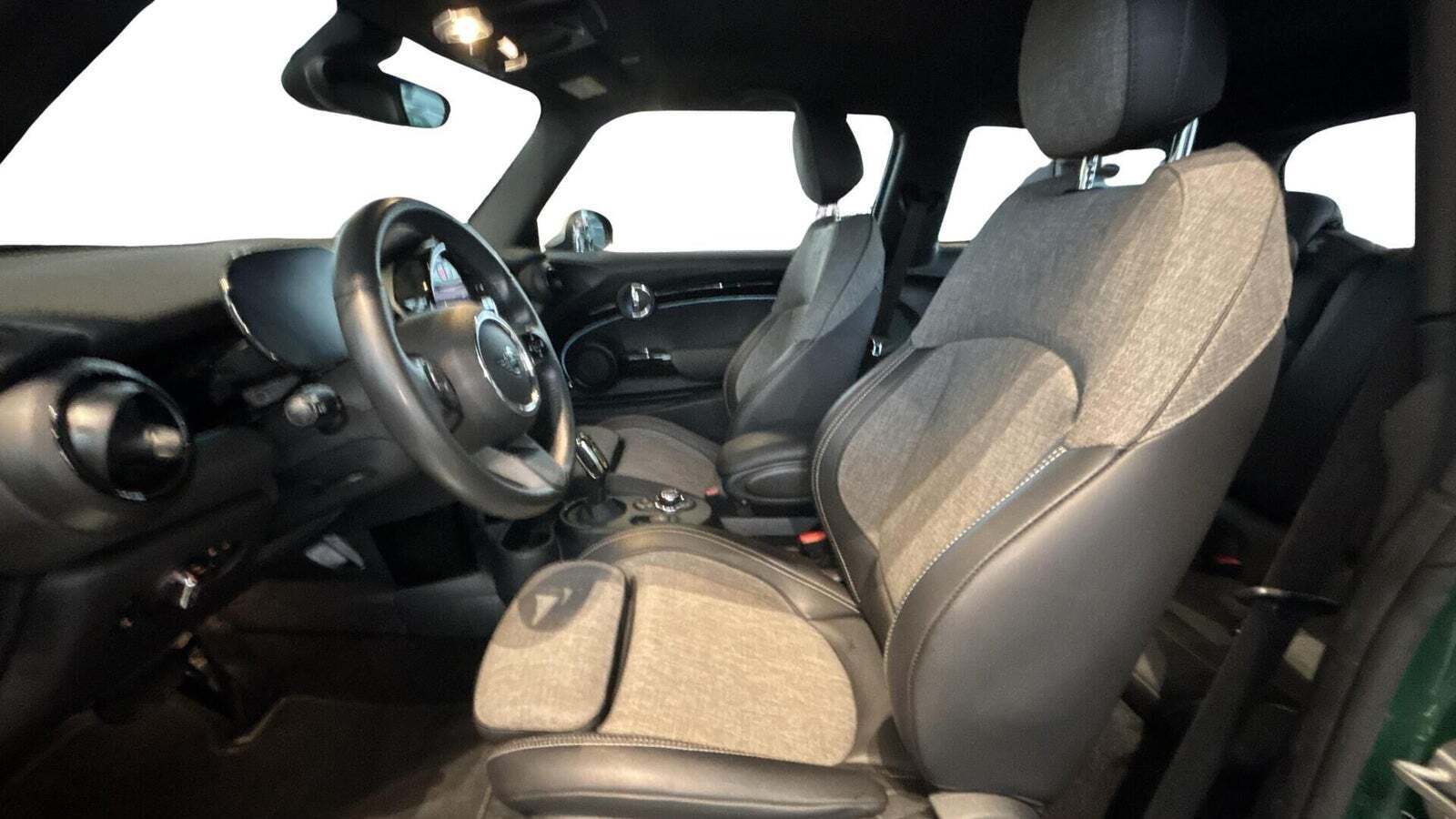 Mini Cooper SE Classic Trim