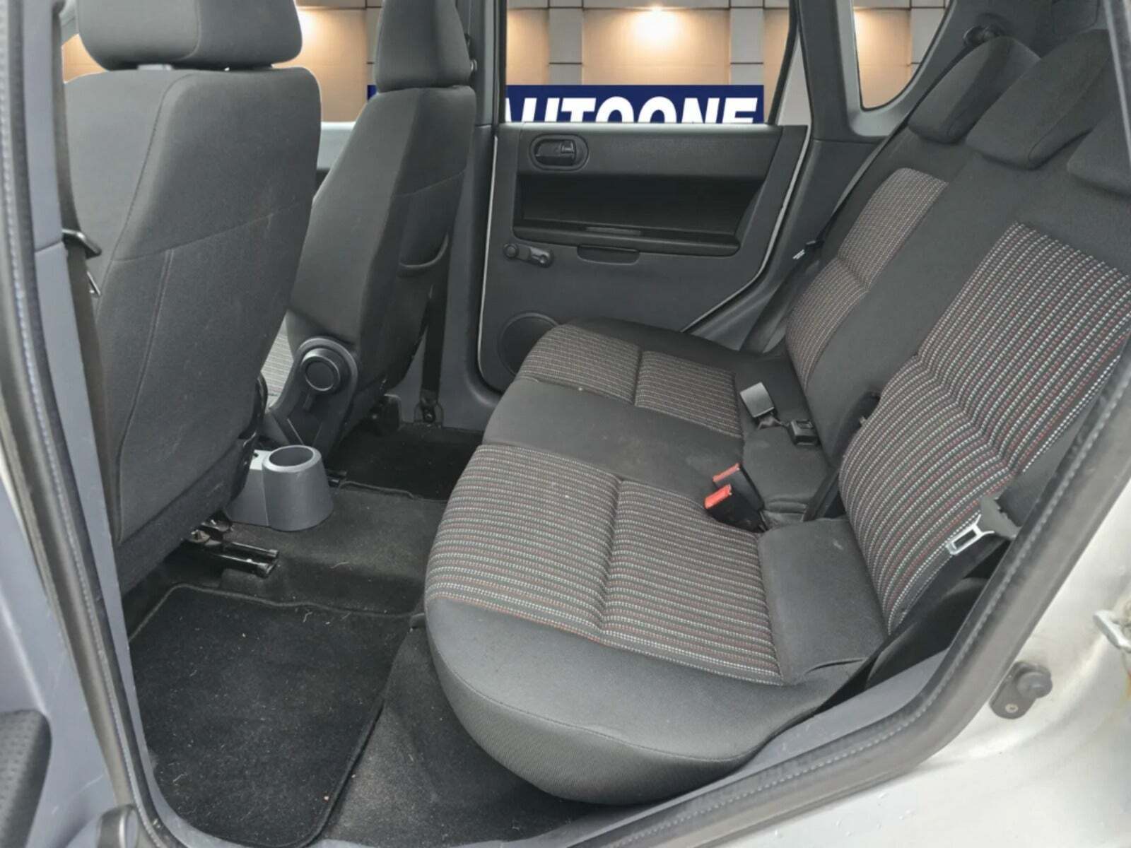 Sølv Mitsubishi Colt fra 2007