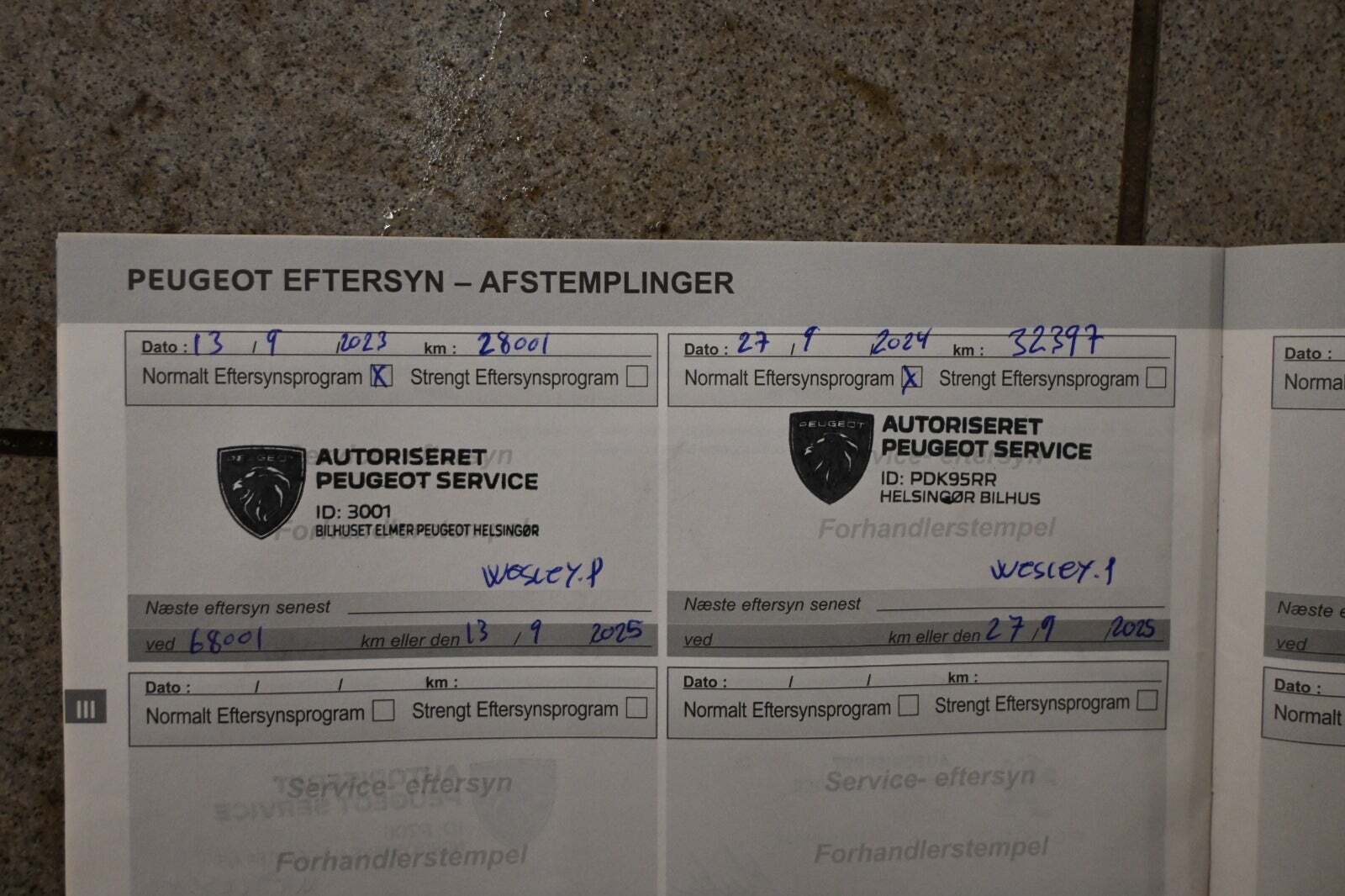 Blå Peugeot Expert fra 2018