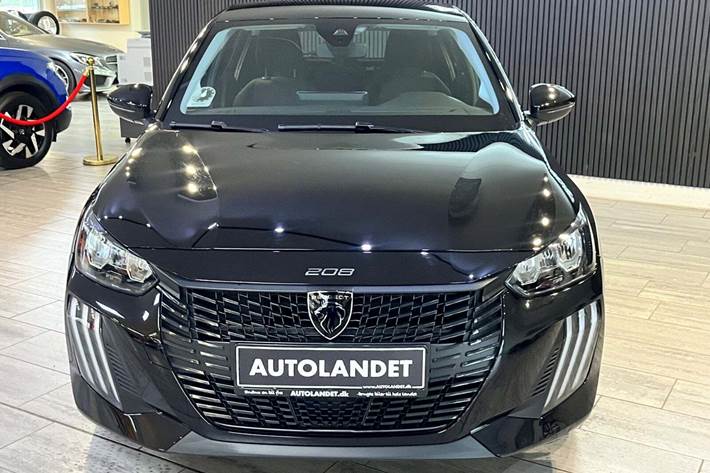 Sort Peugeot e-208 fra 2025