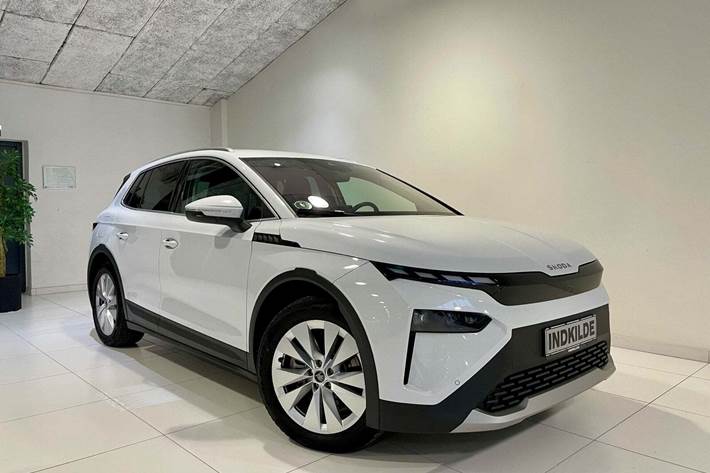 Hvid Skoda Elroq fra 2025 set udefra