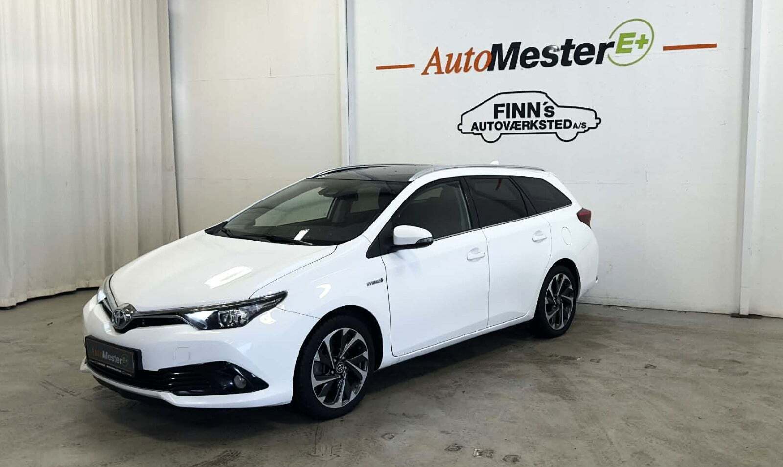 Toyota Auris 1,8 Hybrid H2 Style Skyview CVT