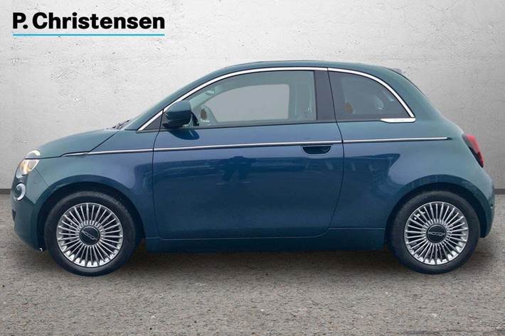 Blå Fiat 500e fra 2023