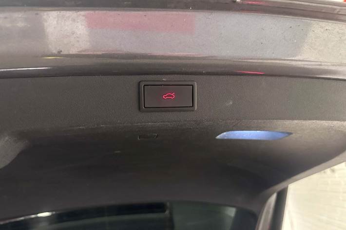 Grå Skoda Enyaq fra 2022