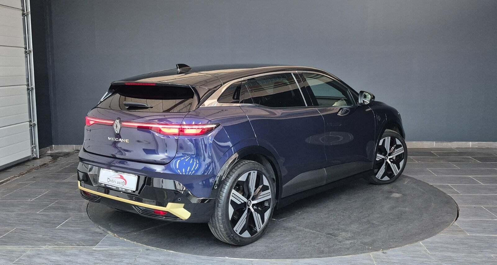 Renault Megane E-Tech 60 Iconic