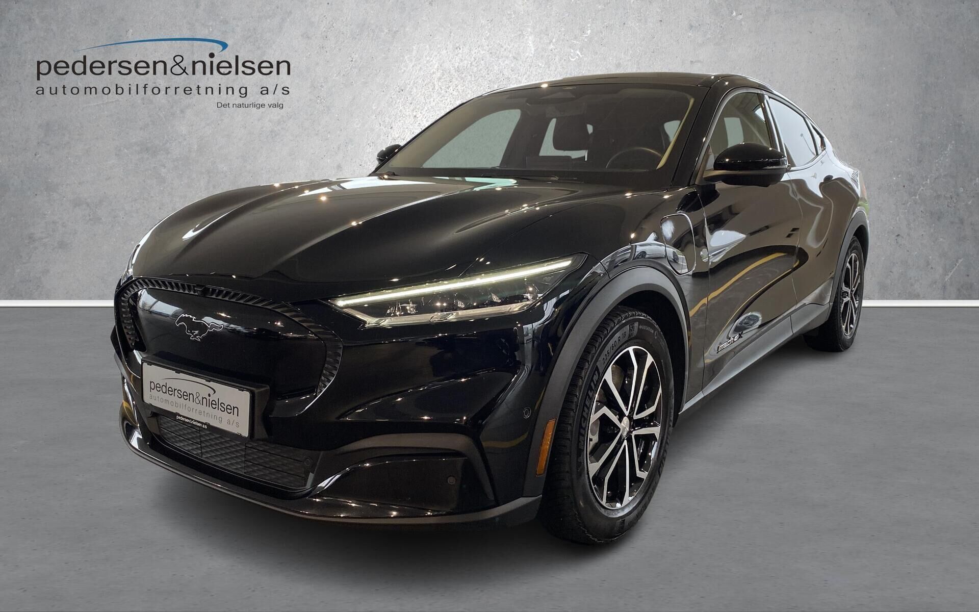 Ford Mustang Mach-E EL UR Premium 294HK 5d Aut.