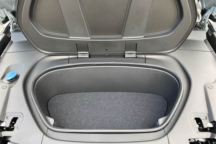 Grå Volvo EX40 fra 2025